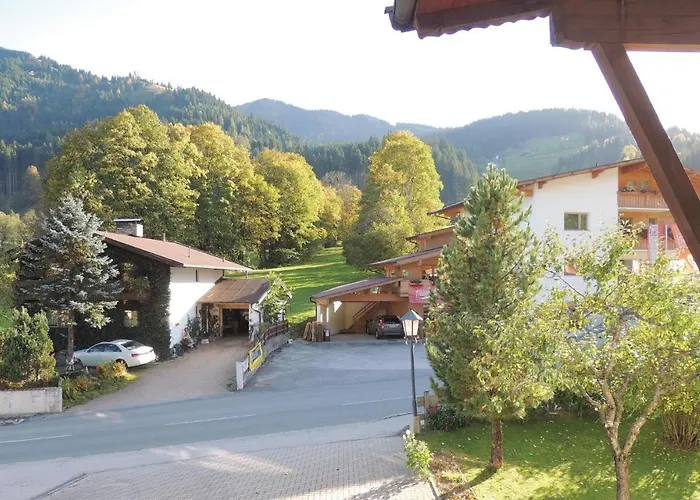 아파트 Schoene Ferienwohnung-niederau *